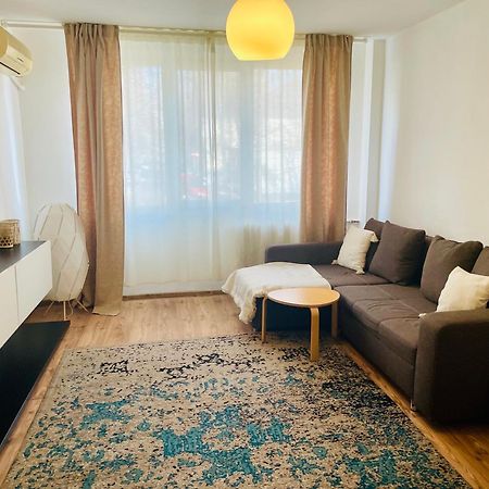 Thias Apartment -Parter, Langa Spitalul Marie Curie Bükreş Dış mekan fotoğraf